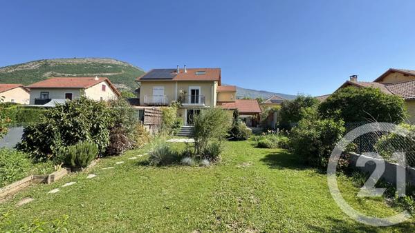 Maison à vendre  4 pièces - 106,18 m 2   LA ROCHE DES ARNAUDS  - 05