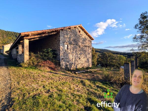 Maison
         2 pièces
        - 400 m² 145 000 € *