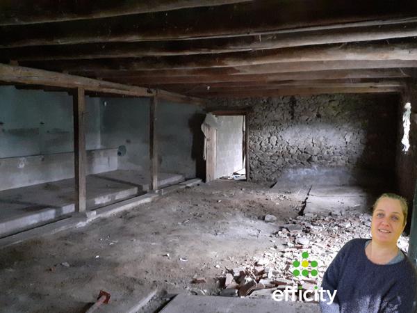Maison
         2 pièces
        - 400 m² 145 000 € *