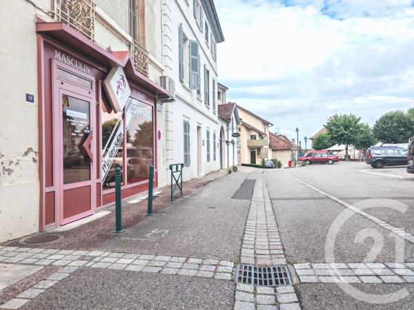 à vendre  111,65 m2 ST GENIX SUR GUIERS - 73