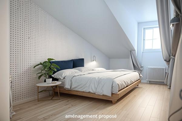 Charme de l'ancien, face à la collégiale, Centre Ville (RER A)