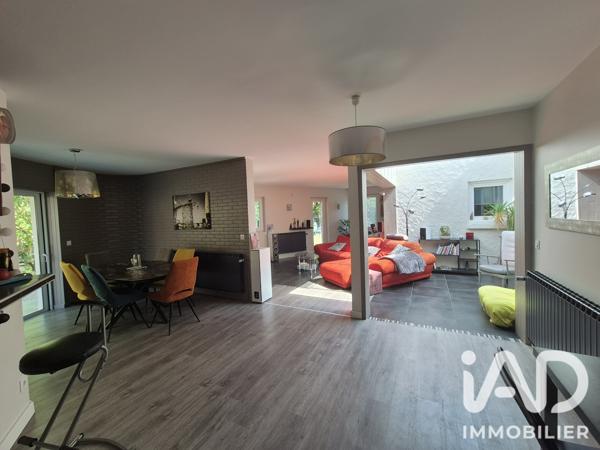 Maison à vendre 7 pièces 210 m² Montéléger