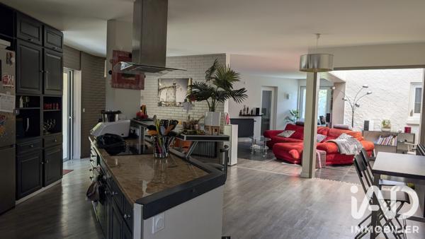 Maison à vendre 7 pièces 210 m² Montéléger