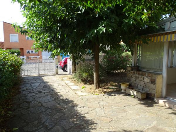CARCASSONNE MAISON DE VILLE 3 CHAMBRES GARAGE ET JARDIN
