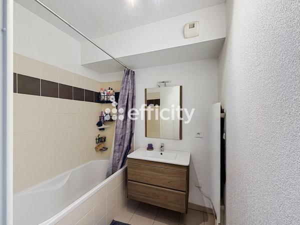 Appartement
         3 pièces
        - 60 m² Exclusivité 202 000 € *