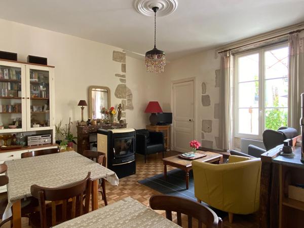 Maison de centre-bourg à Civray