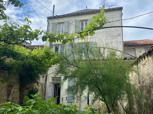 Maison de centre-bourg à Civray