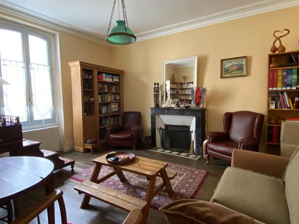 Maison de centre-bourg à Civray