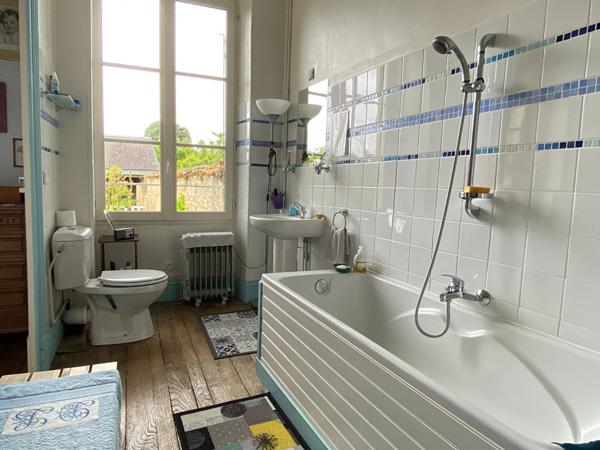 Maison de centre-bourg à Civray