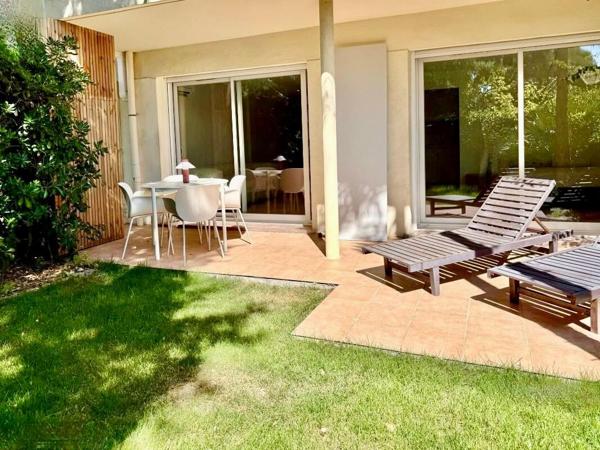 Saint-Raphaël-quartier plaines-T3 à 15mn des plages/gare tgv à pied- Appartement avec jardin deux pièces et parking