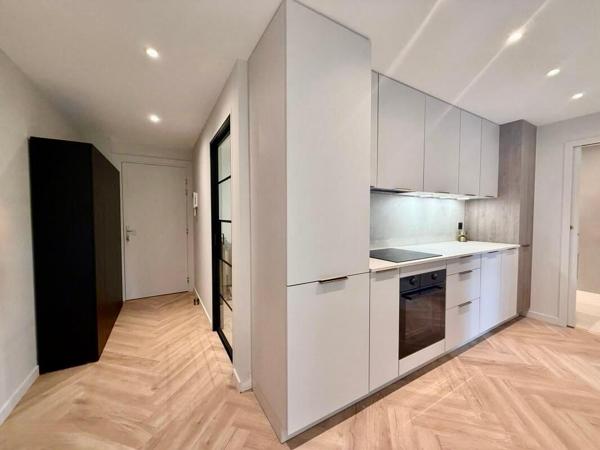 Saint-Raphaël-quartier plaines-T3 à 15mn des plages/gare tgv à pied- Appartement avec jardin deux pièces et parking