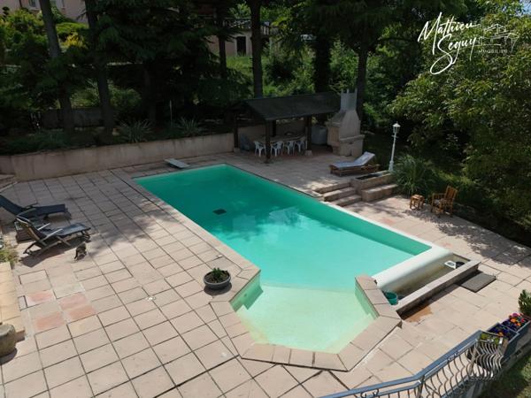 PROPRIETE à MARENNES (69) à proximité de LYON, avec une position et vue dominante sur la Plaine et sous sol XXL