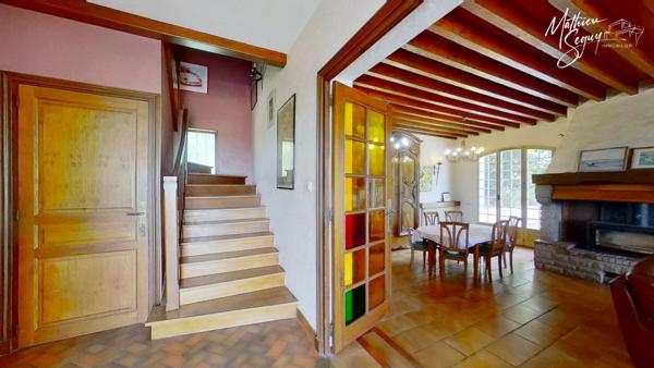 PROPRIETE à MARENNES (69) à proximité de LYON, avec une position et vue dominante sur la Plaine et sous sol XXL