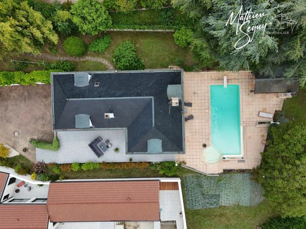 PROPRIETE à MARENNES (69) à proximité de LYON, avec une position et vue dominante sur la Plaine et sous sol XXL