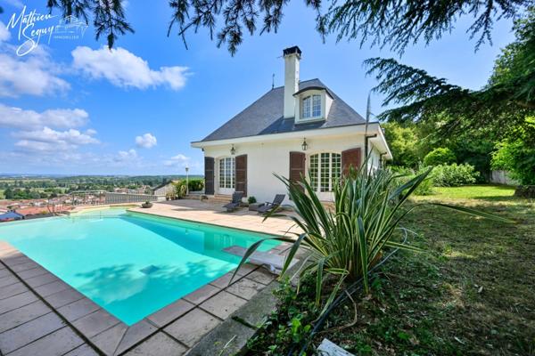 PROPRIETE à MARENNES (69) à proximité de LYON, avec une position et vue dominante sur la Plaine et sous sol XXL