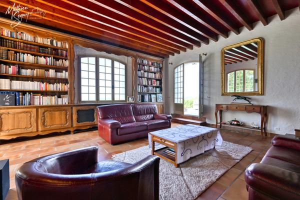 PROPRIETE à MARENNES (69) à proximité de LYON, avec une position et vue dominante sur la Plaine et sous sol XXL