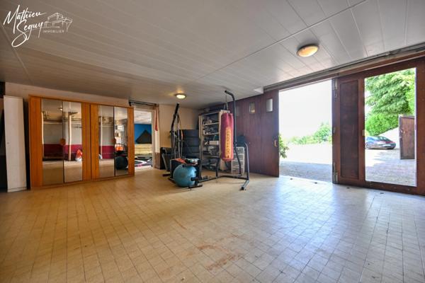 PROPRIETE à MARENNES (69) à proximité de LYON, avec une position et vue dominante sur la Plaine et sous sol XXL