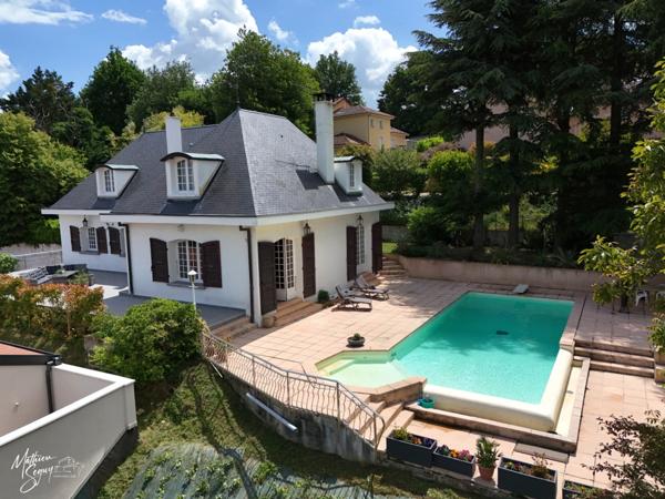 PROPRIETE à MARENNES (69) à proximité de LYON, avec une position et vue dominante sur la Plaine et sous sol XXL