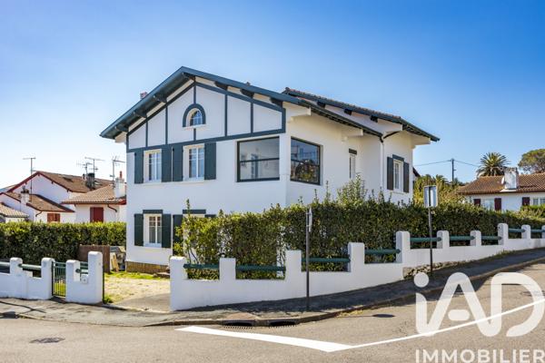 Maison à vendre 8 pièces 210 m² Ciboure