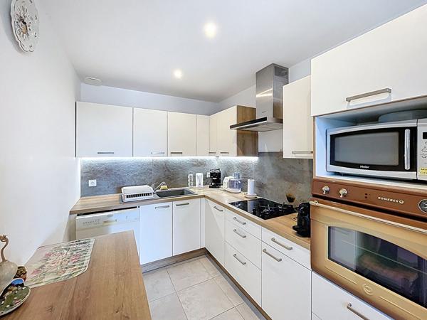 Cabris centre village : Exclusivité Nestenn : Appartement de 4 pièces avec vue panoramique à Cabris