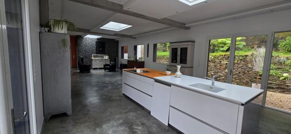 Exclusivité à Brest : Rénovation d'architecte d’exception, grand jardn