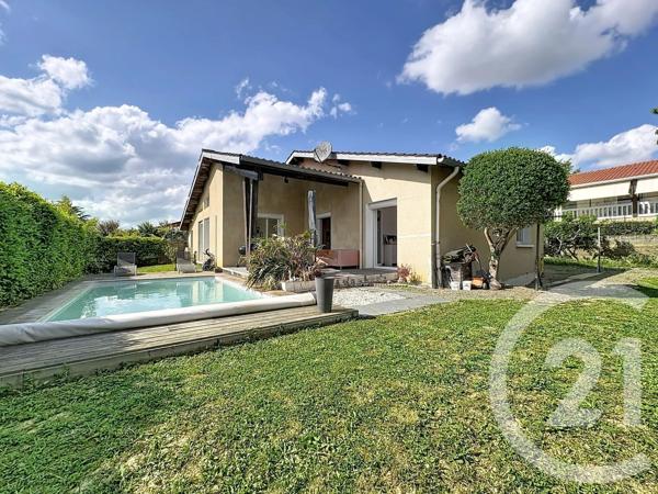 Maison à vendre  10 pièces - 120,93 m 2   PAVIE  - 32