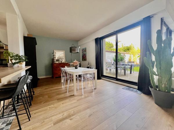 Magnifique Maison de 168 m2 habitable + 30m2 potentiel- Intra Pentagone Garage et parking