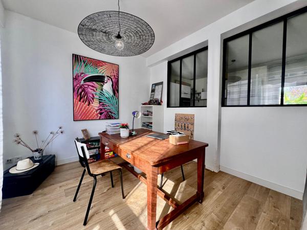 Magnifique Maison de 168 m2 habitable + 30m2 potentiel- Intra Pentagone Garage et parking