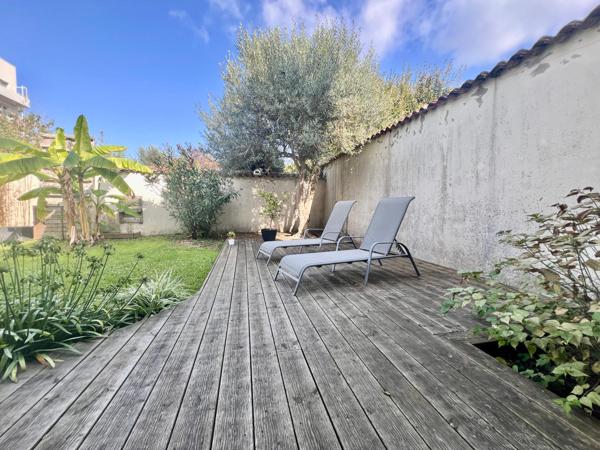 Magnifique Maison de 168 m2 habitable + 30m2 potentiel- Intra Pentagone Garage et parking