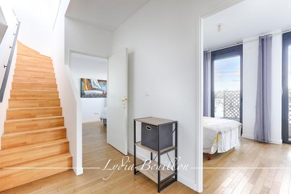Nanterre (92000) Duplex de 4 pièces de 98 m2 avec terrasse de 75 m2 et balcon de 35 m2