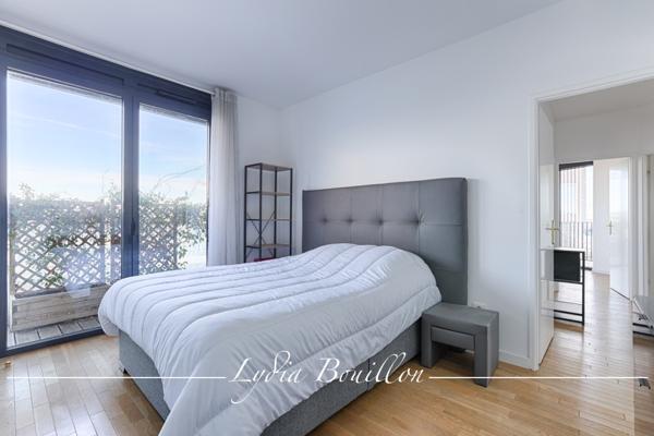 Nanterre (92000) Duplex de 4 pièces de 98 m2 avec terrasse de 75 m2 et balcon de 35 m2