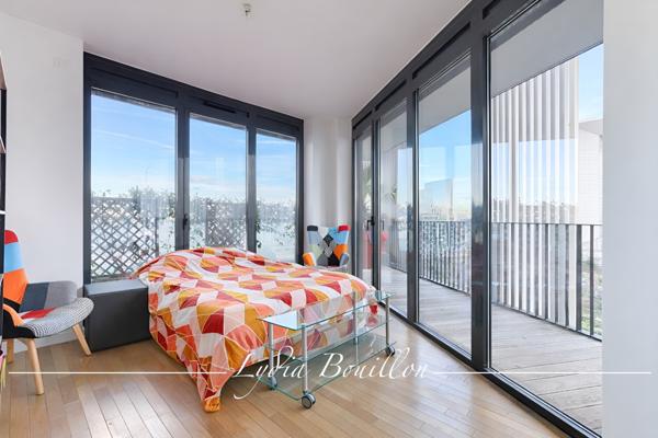 Nanterre (92000) Duplex de 4 pièces de 98 m2 avec terrasse de 75 m2 et balcon de 35 m2