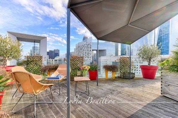 Nanterre (92000) Duplex de 4 pièces de 98 m2 avec terrasse de 75 m2 et balcon de 35 m2