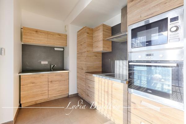 Nanterre (92000) Duplex de 4 pièces de 98 m2 avec terrasse de 75 m2 et balcon de 35 m2