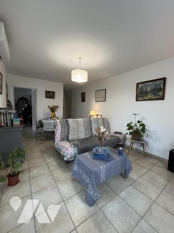 Investissement : APPARTEMENT CENTRE UZES AVEC GARAGE 