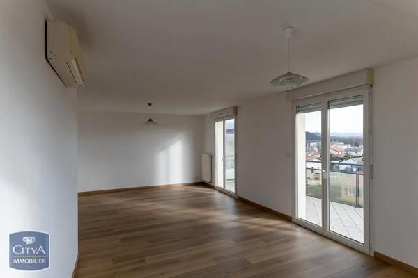 Appartement à louer 4 pièces 103.8m² Issoire (63500)