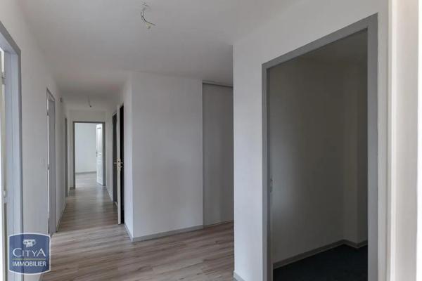 Appartement à louer 4 pièces 103.8m² Issoire (63500)
