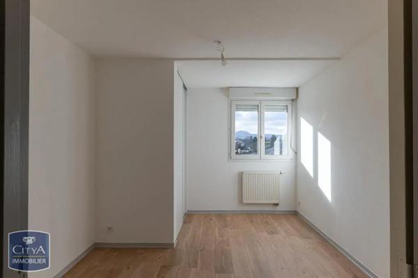Appartement à louer 4 pièces 103.8m² Issoire (63500)