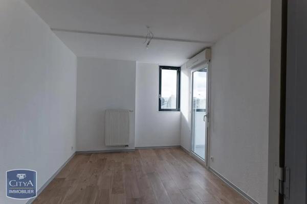 Appartement à louer 4 pièces 103.8m² Issoire (63500)