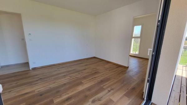 Maison contemporaine Prigonrieux près Bergerac 167 m2 sur parcelle de 5138 m² au calme