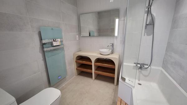Maison contemporaine Prigonrieux près Bergerac 167 m2 sur parcelle de 5138 m² au calme