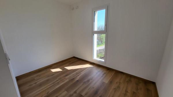 Maison contemporaine Prigonrieux près Bergerac 167 m2 sur parcelle de 5138 m² au calme