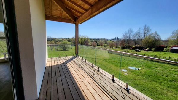 Maison contemporaine Prigonrieux près Bergerac 167 m2 sur parcelle de 5138 m² au calme