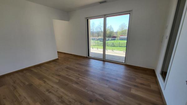 Maison contemporaine Prigonrieux près Bergerac 167 m2 sur parcelle de 5138 m² au calme