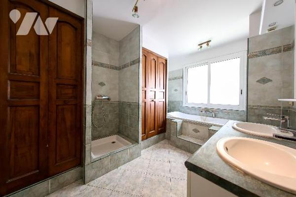 Maison T6 Ste-Marguerite 9e, jardin, piscine, garage, 2 logements possibles