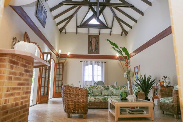 Baie-Mahault (97122) À VENDRE – Villa d’Exception à Baie-Mahault