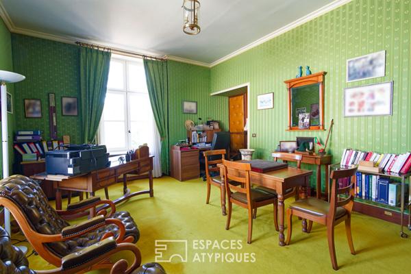 Propriété du XVII ème Siècle et ses dépendances