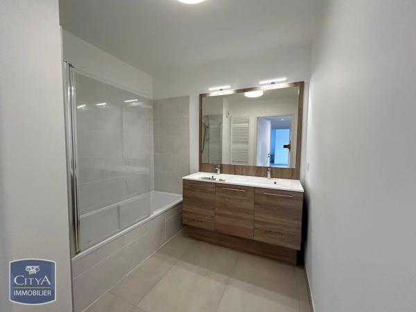Appartement à louer 3 pièces 65m² Annecy (74370)