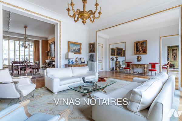 Paris 16ᵉ – Avenue Henri-Martin – Appartement de réception avec balcon