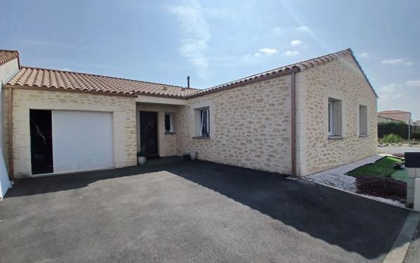 Maison à vendre    5 pièces •  Les Landes-Genusson